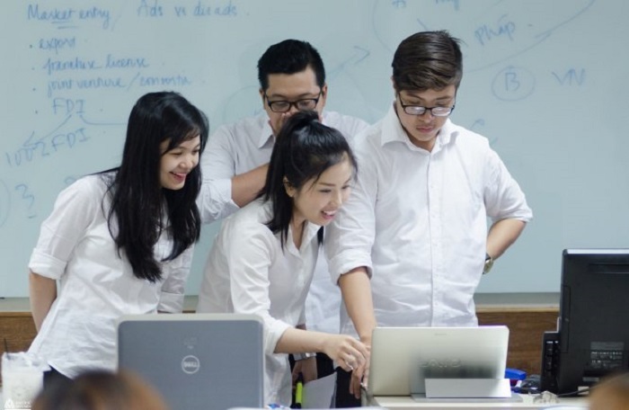 Văn bằng 2 Ngôn ngữ Anh đào tạo từ xa tại đâu? Những thông tin cần biết về chương trình đào tạo từ xa ngành Ngôn ngữ Anh mục tiêu của văn bằng 2 Ngôn ngữ Anh đào tạo từ xa
